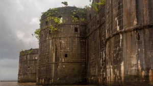 5 sea forts in Maharashtra that once ruled the Arabian coastline