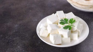 5 desi protein-rich natural supplements for quick hair growth
