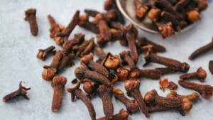 Daily Clove Consumption: A Natural Way to Boost Heart Health and Lower Cholesterol
OR
Unlock Heart Health: The Power of One Clove a Day for Natural Cholesterol Management