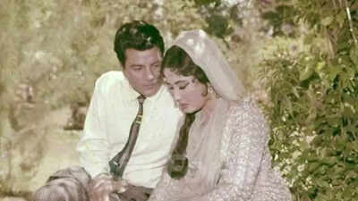 When Nargis said Meena Kumari loved Dharmendra passionately: 'If she ever turned madly in love for someone...'