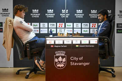 Magnus Carlsen and D. Gukesh face off at Norway Chess 2025.