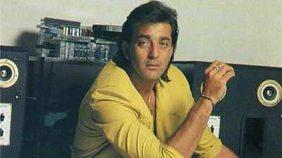 Long before Madhuri Dixit and Maanayata, Sanjay Dutt proposed marriage to THIS actress in front of his mother Nargis Dutt