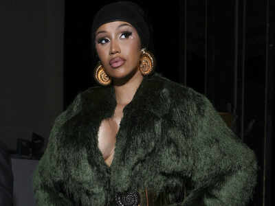 Cardi B denies assaulting security guard in trial; sparks meme-fest with HILARIOUS courtroom testimony - WATCH